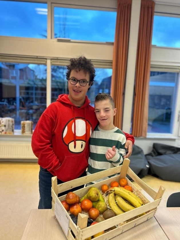 Mix-C brengt iedere week het schoolfruit rond