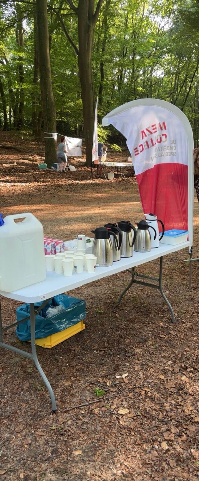 Samen lopen tijdens de Avondvierdaagse