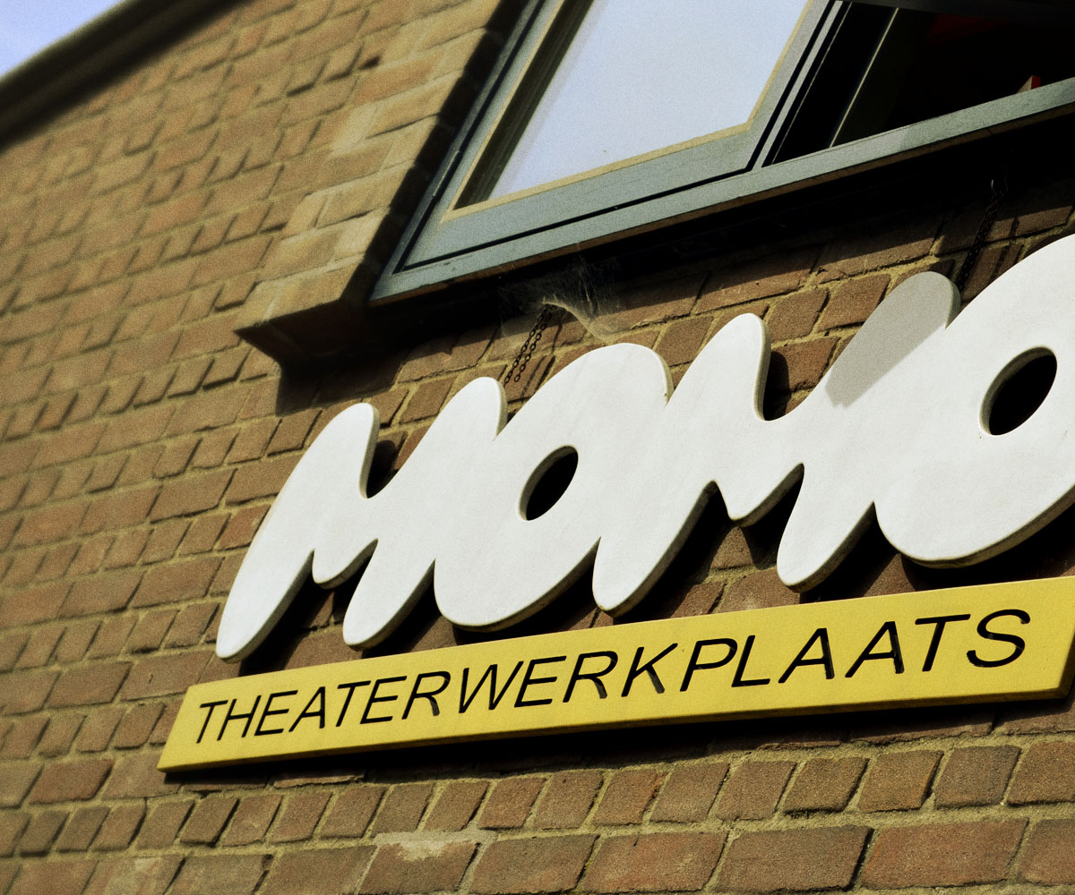 Bezoek aan het MOMO Theater